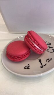 Çilekli Macaron (Adet) görseli