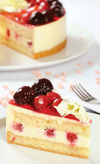 Orman Meyveli Pasta (Dilim) görseli