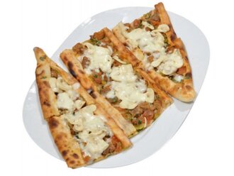 Mantarlı Kaşarlı Pide görseli