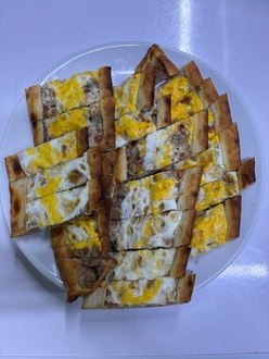 Kıymalı Kaşarlı Yumurtalı Pide görseli