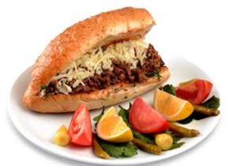 Kaşarlı Somun Ekmek Arası Et Tantuni görseli