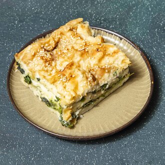 Vegan Peynirli Ispanaklı Börek görseli