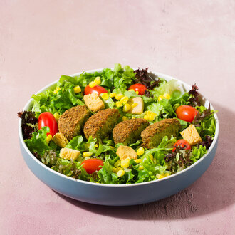 Falafelli Salata görseli