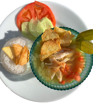 Sebzeli Sulu Tavuk (Soto Ayam) görseli