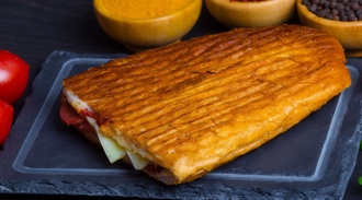 Yarım Ekmek Karışık Tost görseli