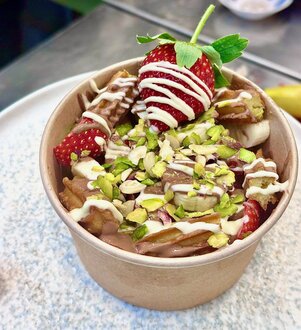 Çilekli Muzlu Bowl Churro görseli