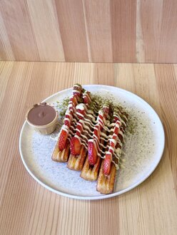 Çilekli Churro görseli