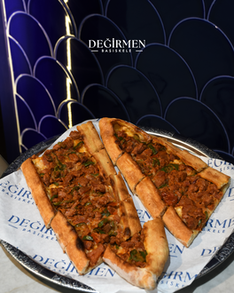Kuşbaşılı Pide görseli