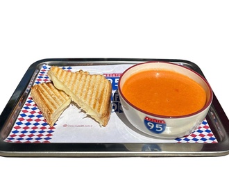Domates Çorbası & Peynirli Kare Tost görseli