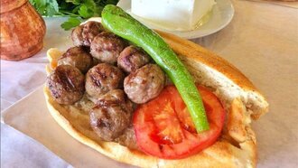 Ekmek Arası Köfte görseli