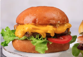 Classic Cheeseburger (140 Gr.) görseli