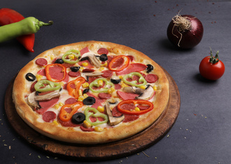 Special Pizza (Orta) görseli