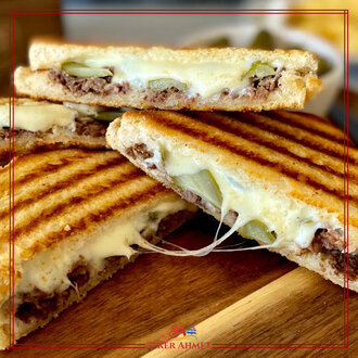 Kavurmalı Kaşarlı Tost görseli