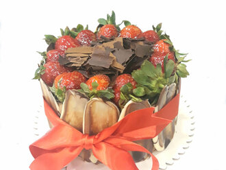 Çilekli Çikolatalı Pasta (No.0) (4-6 Kişilik) görseli