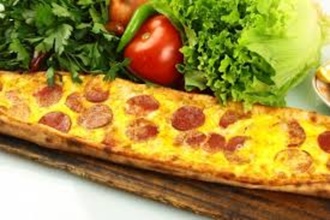 Sucuklu Yumurtalı Pide görseli