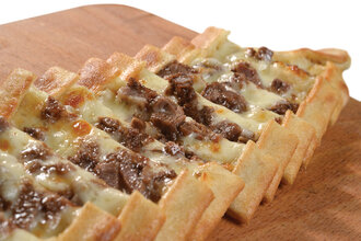 Kavurmalı Kaşarlı Pide görseli