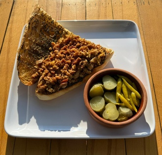 Yarım Ekmek Arası Duble Kuzu Tandır Kokoreç görseli