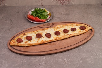 Sucuklu Kaşarlı Pide görseli