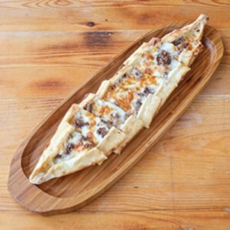 Kuşbaşılı Pide görseli