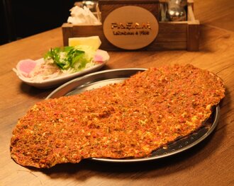 Cevizli Lahmacun görseli