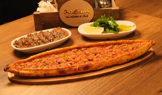 Kavurmalı Kaşarlı Pide görseli
