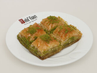 Baklava Kuru Baklava (4 Dilim) görseli