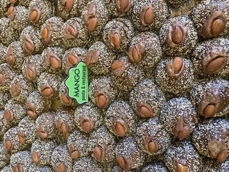 Bal Badem Tatlısı (1 Kg.) görseli