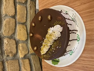 Çikolatalı Fıstıklı Pasta (8-10 Kişilik) görseli