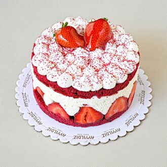 Kırmızı Pasta (4-6 Kişilik) görseli