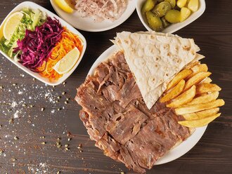 110 Gr. Döner & Süt Helvası & Salata Ve Turşu Menü görseli
