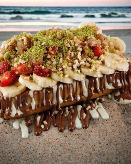 Double Fruit Belgium Waffle görseli