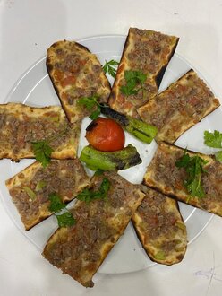 Bıçak Arası Kuşbaşılı Pide görseli