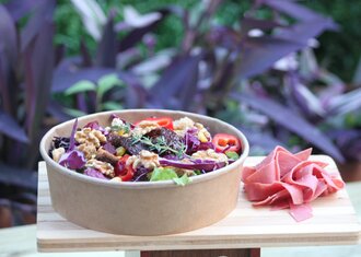 Füme Kaburgalı Salata (1300 Cc.) görseli