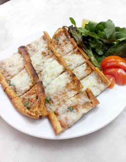 Kıymalı Kaşarlı Pide görseli