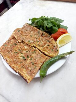 Açık Kıymalı Pide görseli