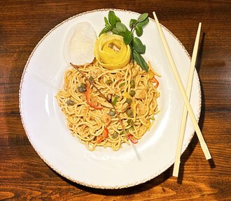 Karidesli Noodle görseli