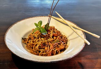 Teriyaki Soslu Noodle görseli