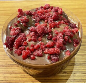 Sütlü Frambuaz Profiterol görseli