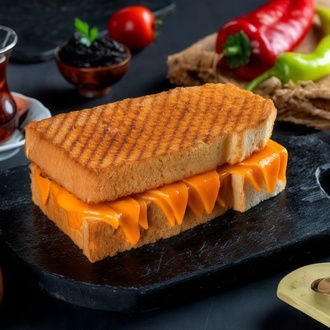 Cheddar Peynirli Tost görseli