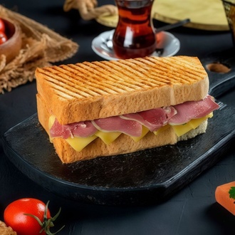 Dilli Kaşarlı Tost görseli