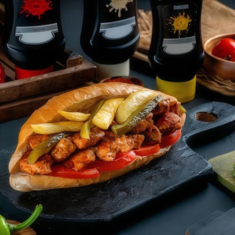 Ekmek Arası Tavuk Şiş görseli