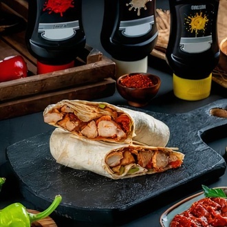 Özel Soslu Tavuk Dürüm görseli