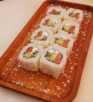 Crunchy Salmon Roll (8 Pcs.) görseli
