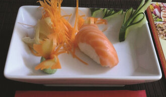 Sake Nigiri (Taze Hazirlanır) görseli