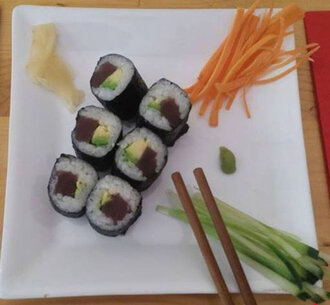 Maguro Avokado Maki Roll (6 Pcs.) görseli