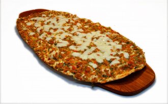 Kaşarlı Lahmacun görseli