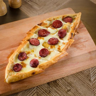 Sucuklu Pide görseli