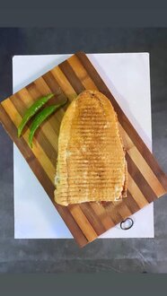 3/4 Ekmek Arası Sucuklu Tost görseli