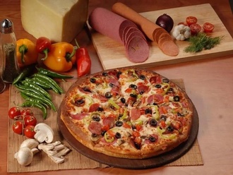 Orta Boy Karışık Pizza görseli