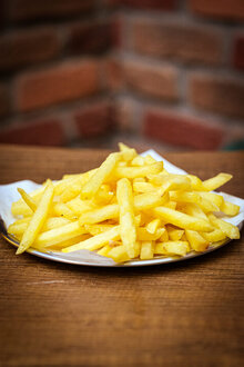 Baharatsız Patates Kızartması görseli